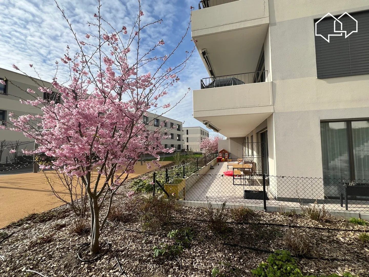 Appartement lumineux de 4.5pces au rez-de-chaussée - Photo 14 sur 18