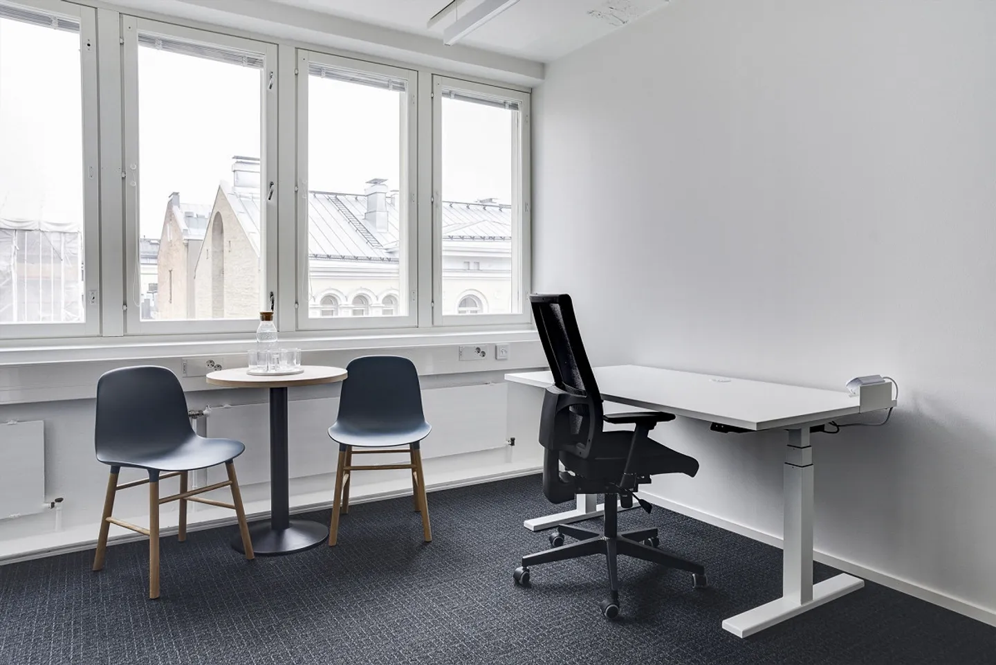 A Professional Office in Spaces Quai de l'Ile with Ultra-Flexible Conditions - Photo 2 of 6