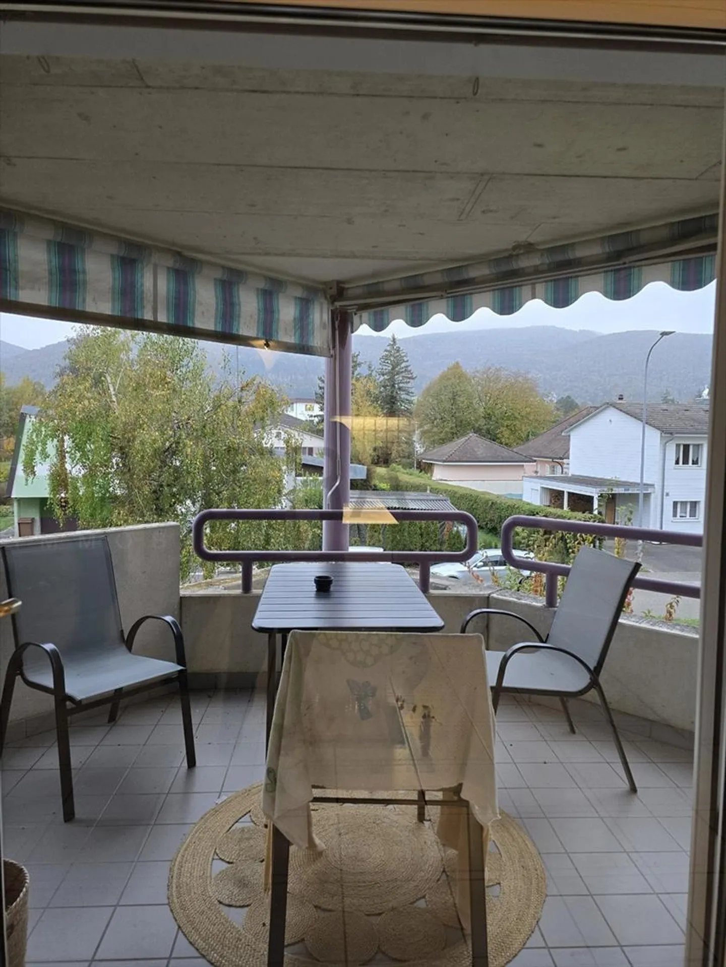 Appartement de quatre pièces au 1er étage avec ascenseur - Photo 5 sur 10