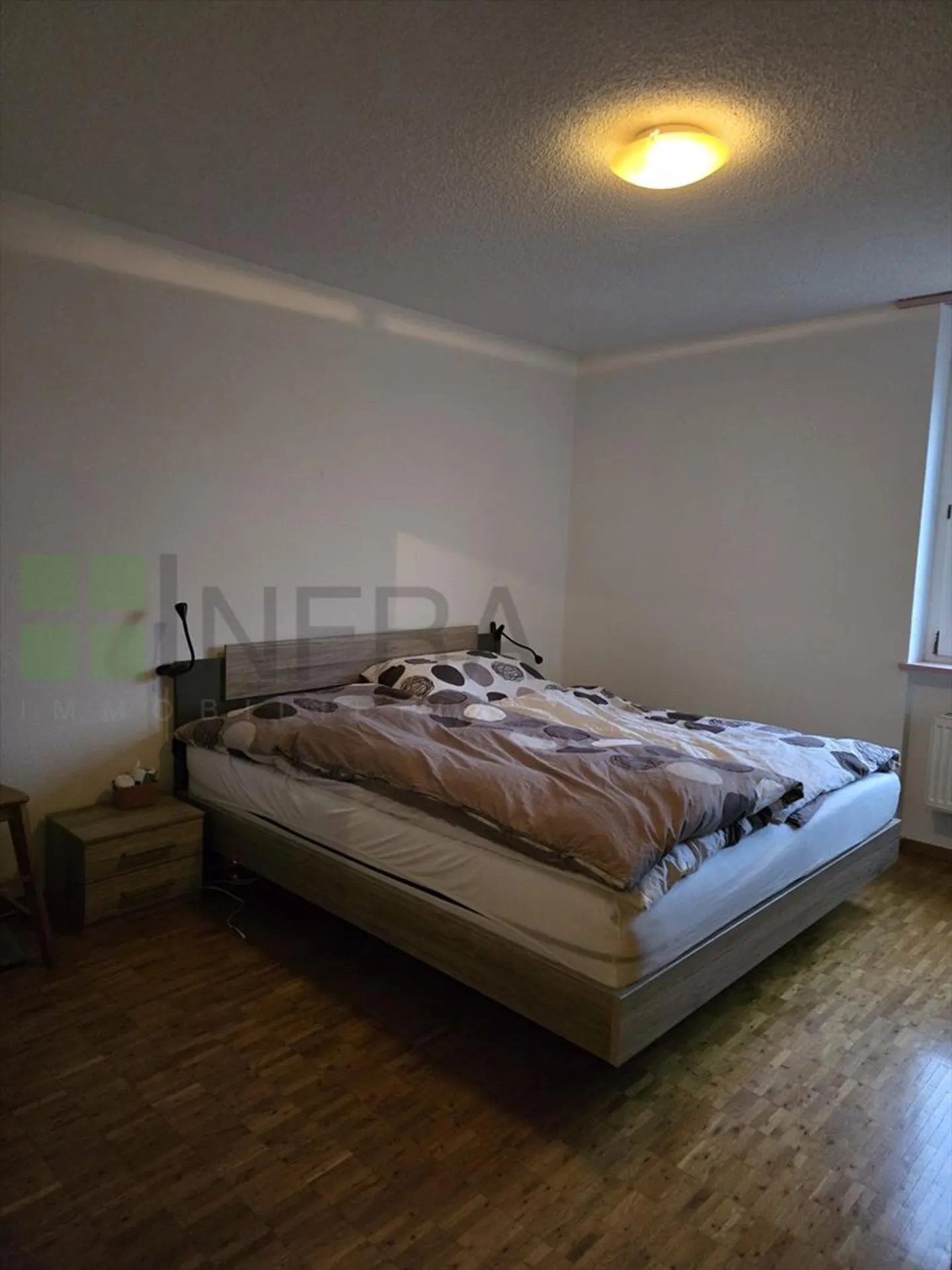 Appartement de quatre pièces au 1er étage avec ascenseur - Photo 6 sur 10