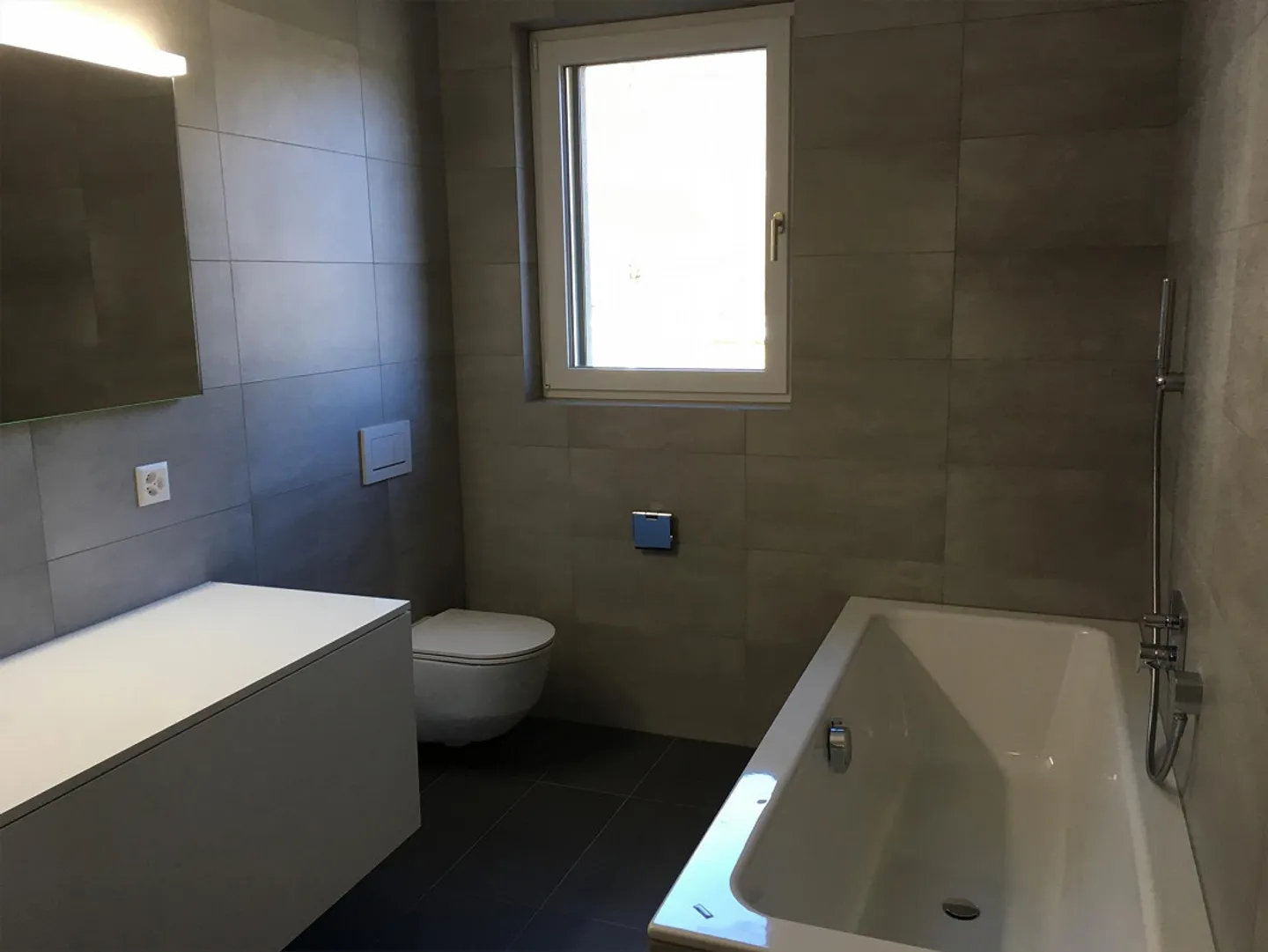 Modern 4.5-Room Garden Apartment - Photo 3 of 10