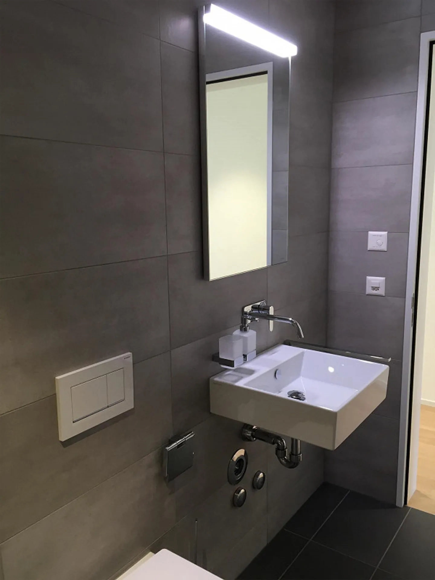 Modern 4.5-Room Garden Apartment - Photo 5 of 10