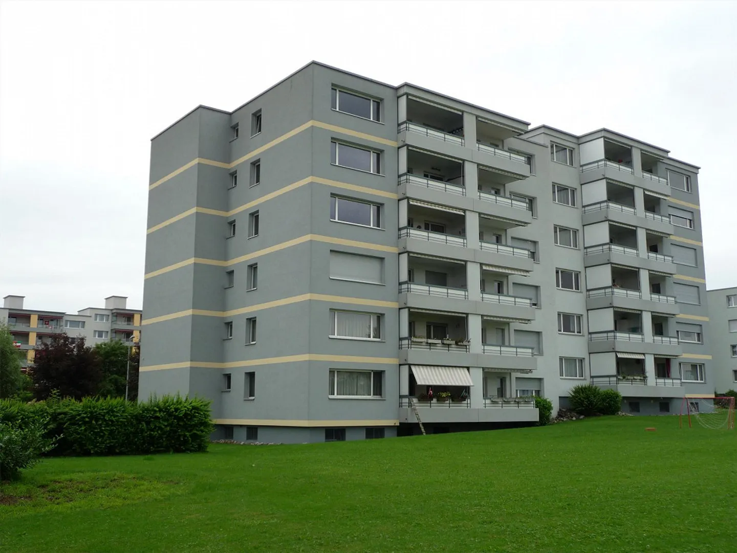 Belle appartement de 3,5 pièces au rez-de-chaussée surélevé - Photo 1 sur 6