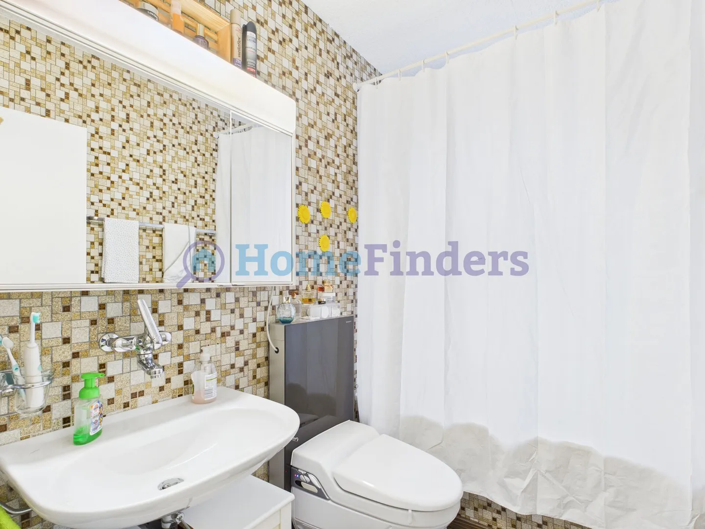 Appartamento spazioso con giardino - Foto 7 di 8