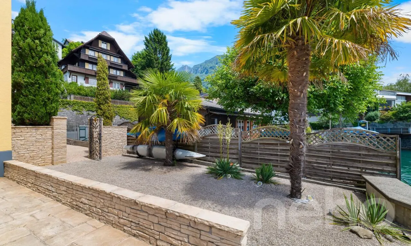 Proprietà unica sul lago con un eccezionale potenziale di sviluppo - Foto 1 di 11
