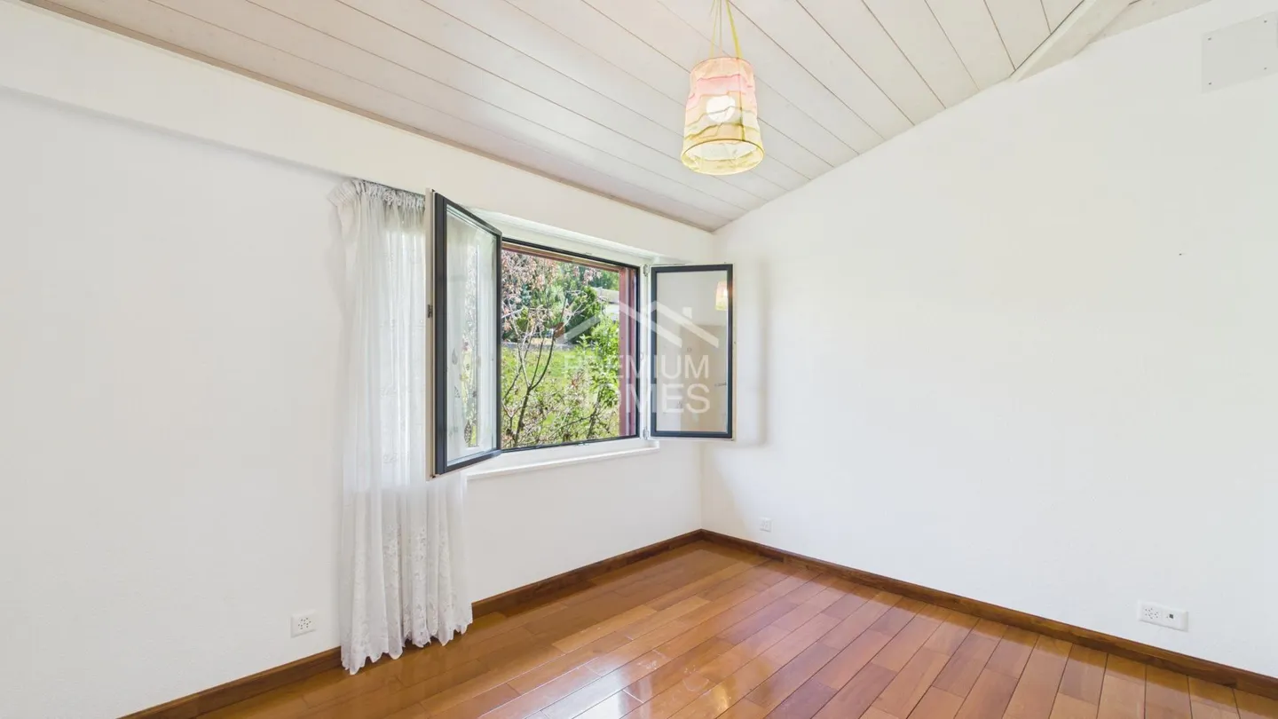 Villa Architettonica con Studio - Foto 10 di 13