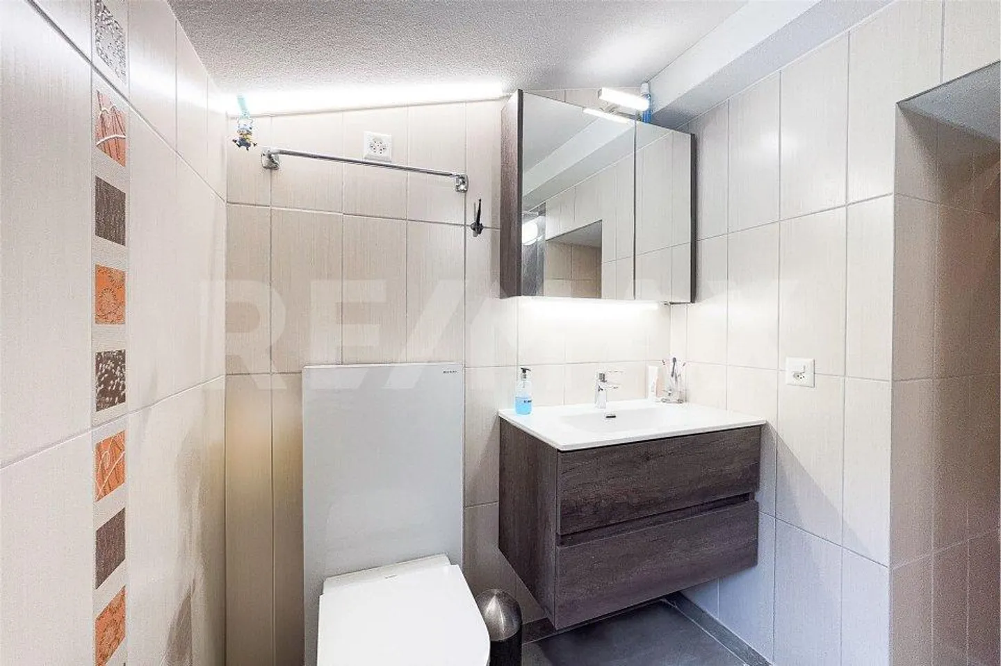 Haus mit Garten und Pergola - Foto 9 von 13