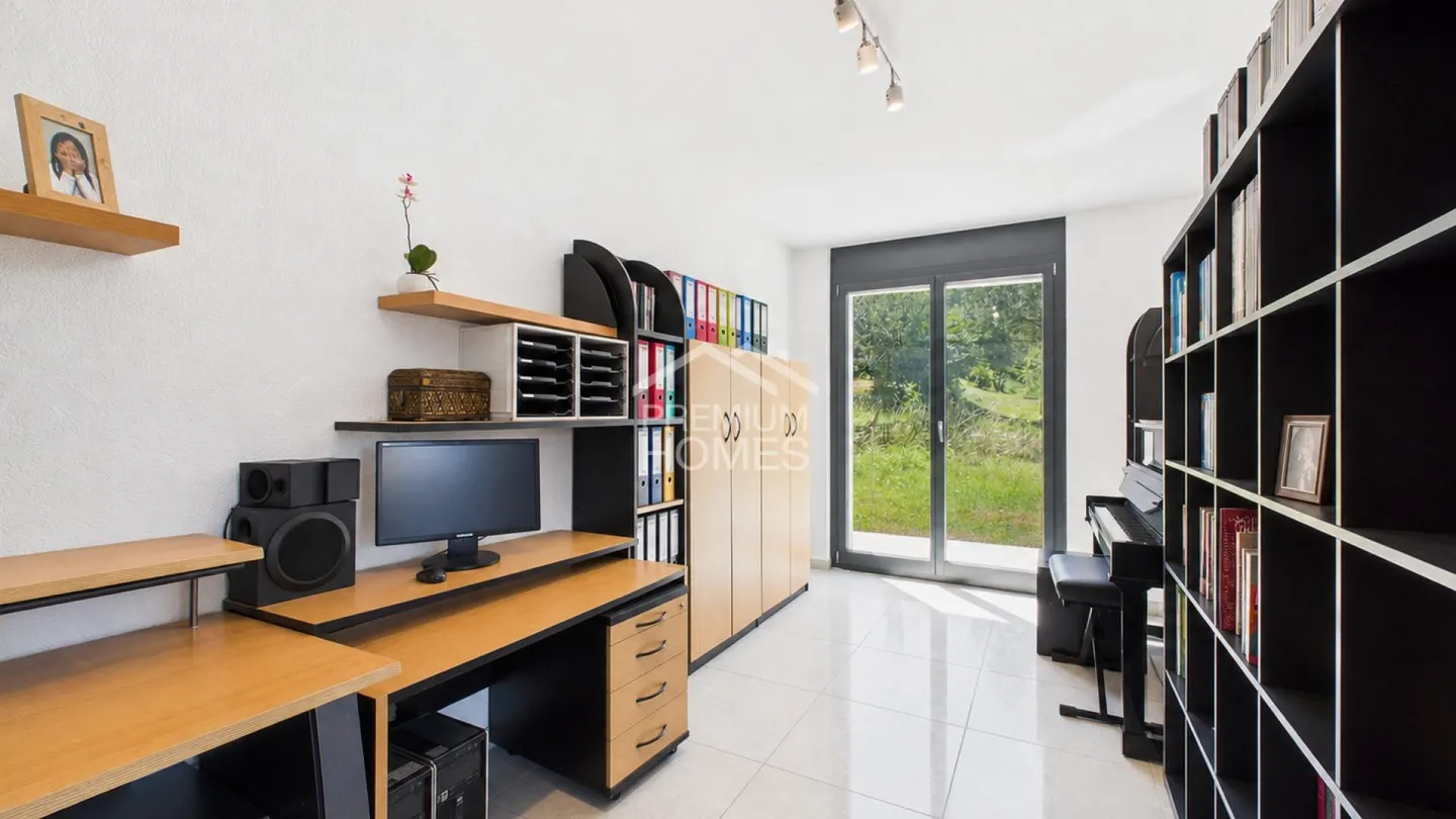 Villa Architettonica con Studio - Foto 12 di 13
