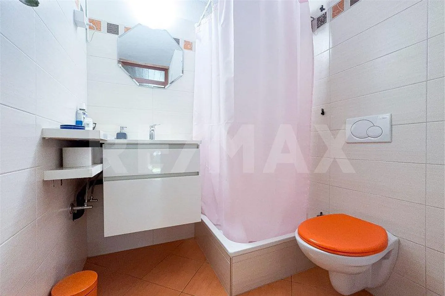 Haus mit Garten und Pergola - Foto 10 von 13