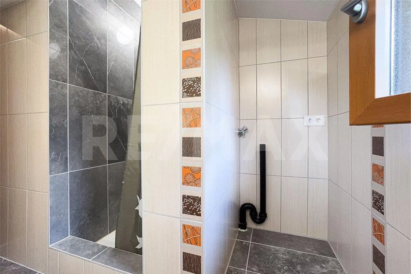 Haus mit Garten und Pergola - Foto 11 von 13