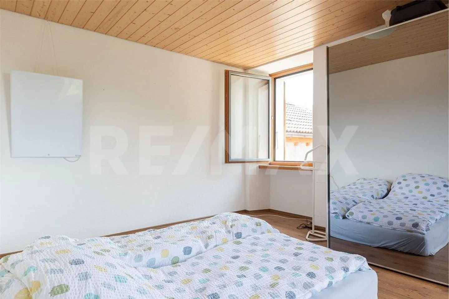 Haus mit Garten und Pergola - Foto 12 von 13