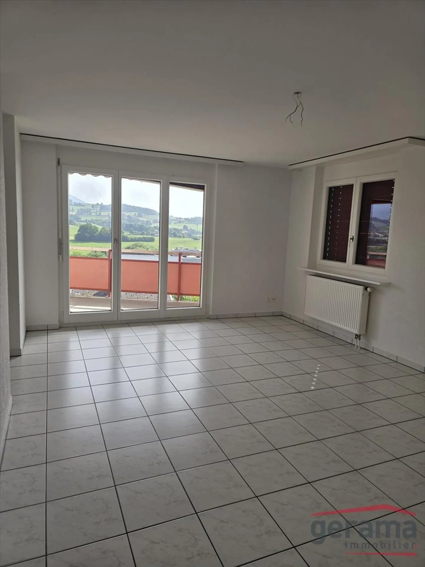 Beautiful 4.5 Room Apartment in Alterswil - Photo 2 of 10
