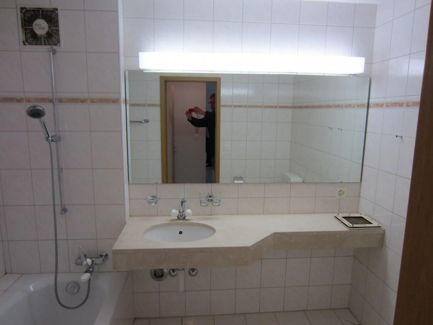 Sonnige 2-Zimmer-Wohnung mit Balkon - Foto 3 von 7