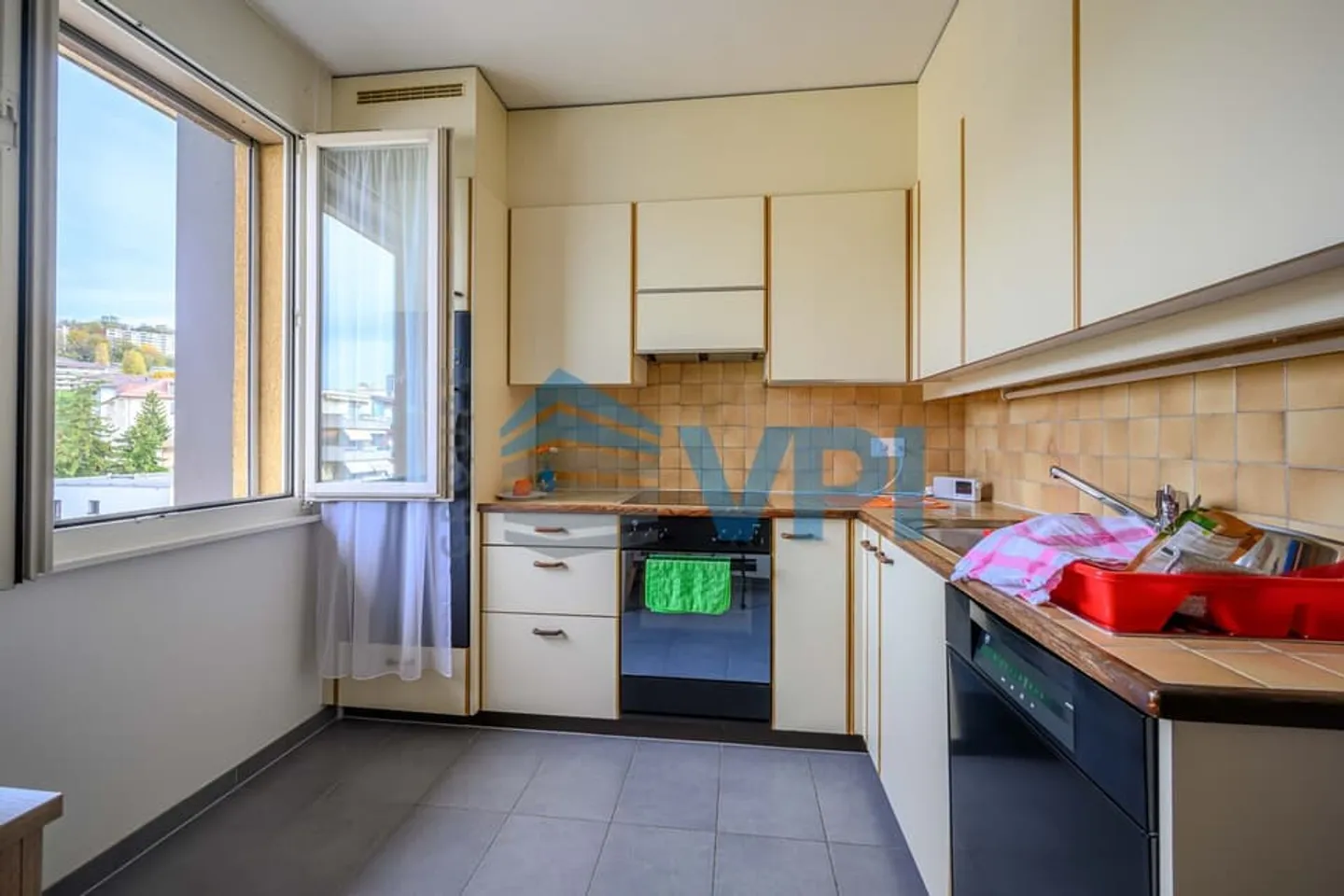 Appartement de 2.5 pièces avec cuisine fermée - Photo 4 sur 8