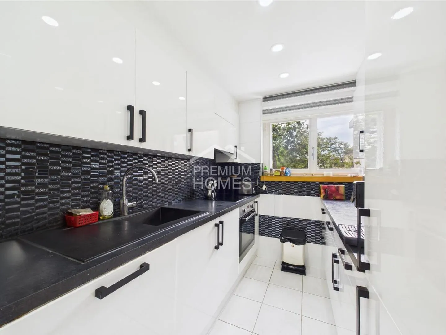 Bonne situation, bon appartement - Tout ce dont vous avez besoin. - Photo 3 sur 8