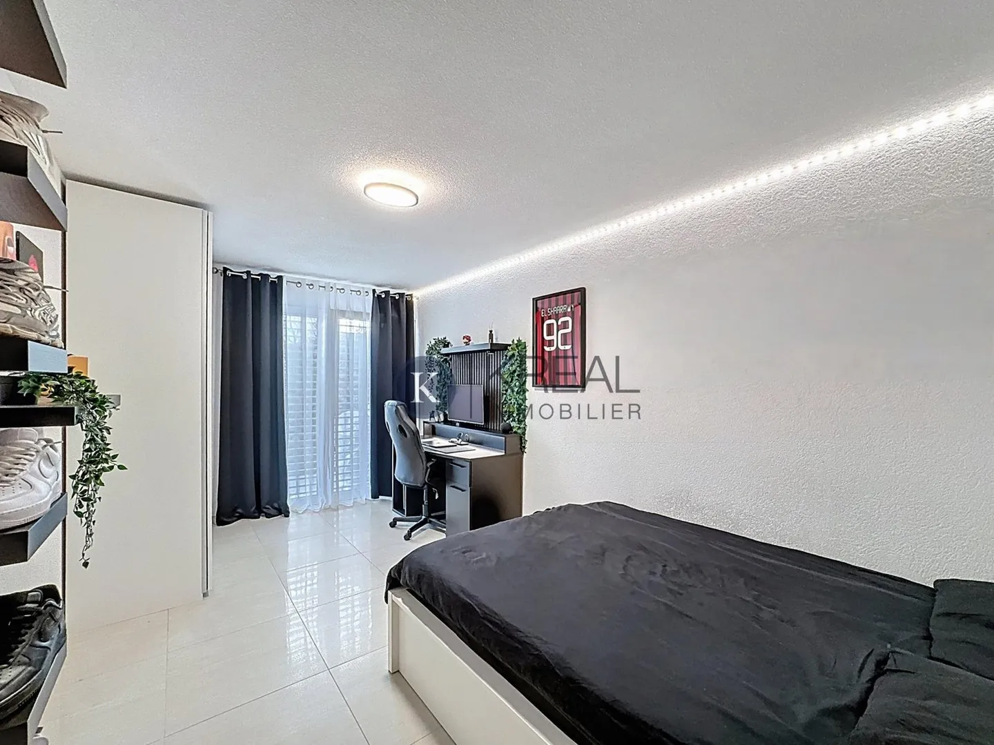 Spazioso appartamento di 4.5 locali con giardino privato e terrazza: luminoso e ristrutturato! - Foto 9 di 13