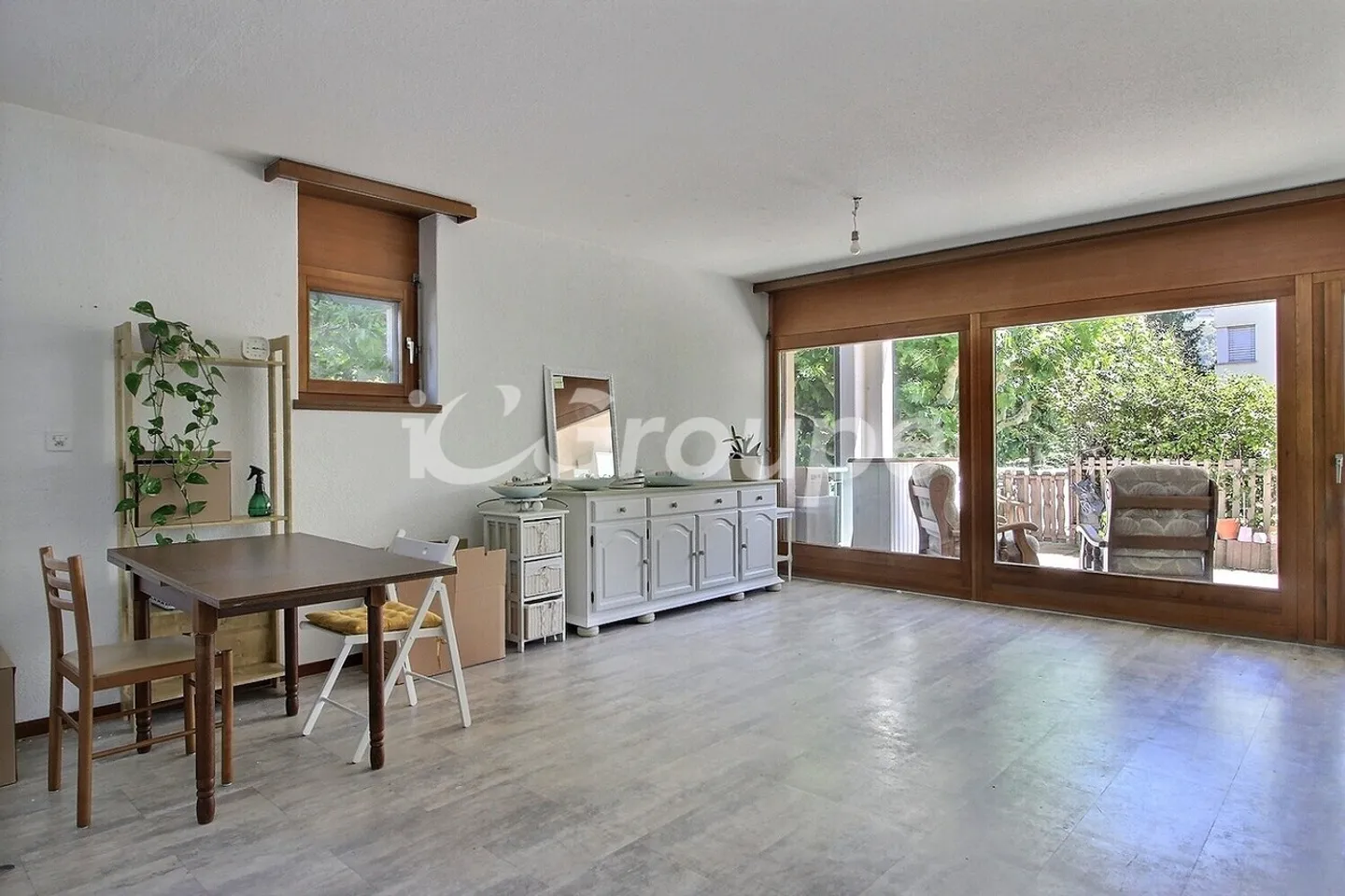 Appartamento di 3,5 locali al piano terra in un quartiere tranquillo. - Foto 1 di 9