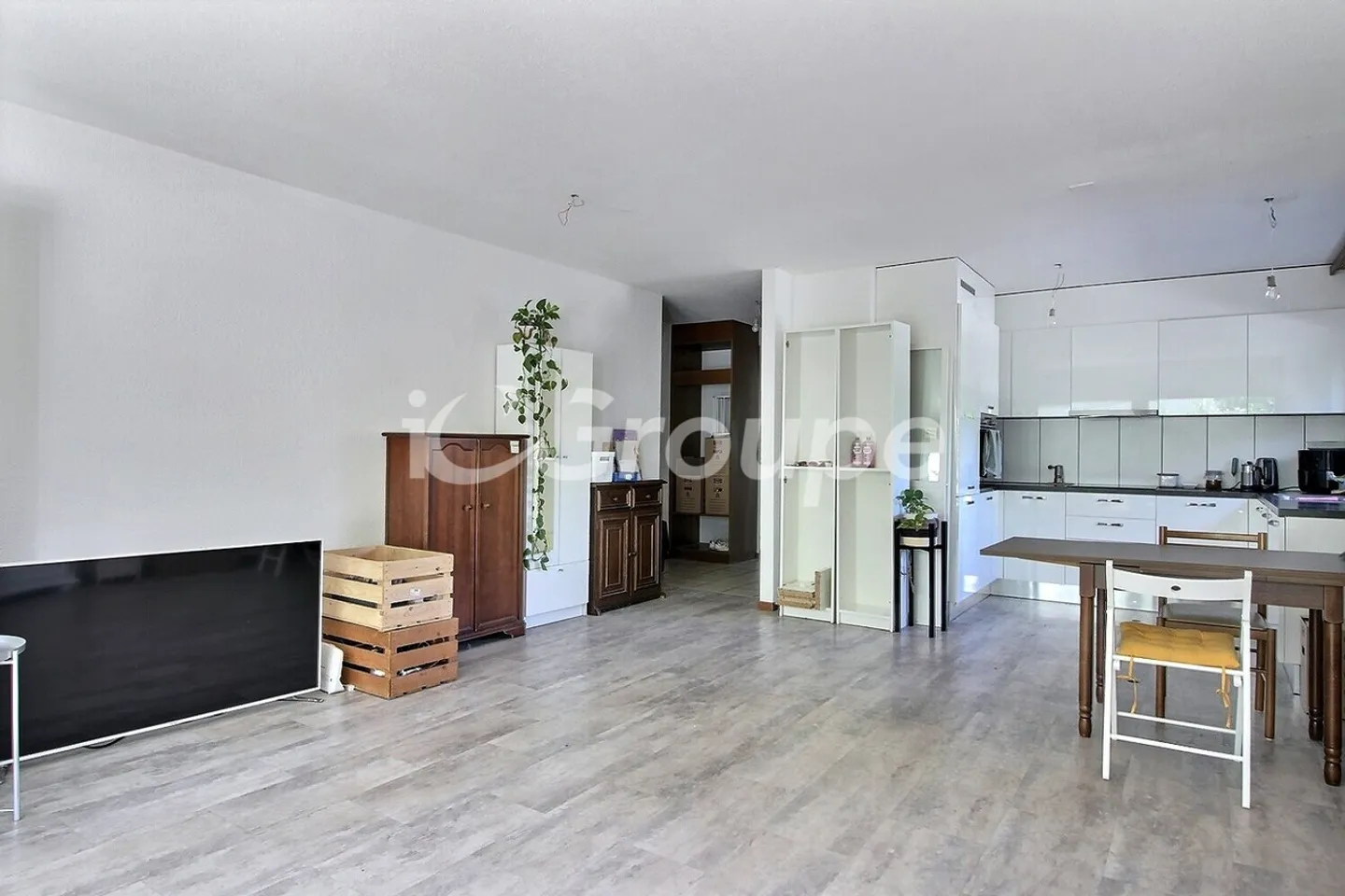 Appartamento di 3,5 locali al piano terra in un quartiere tranquillo. - Foto 2 di 9