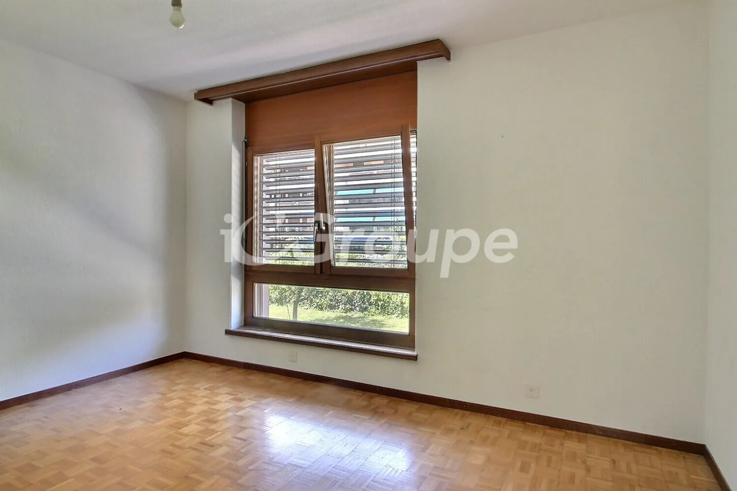 Appartamento di 3,5 locali al piano terra in un quartiere tranquillo. - Foto 4 di 9