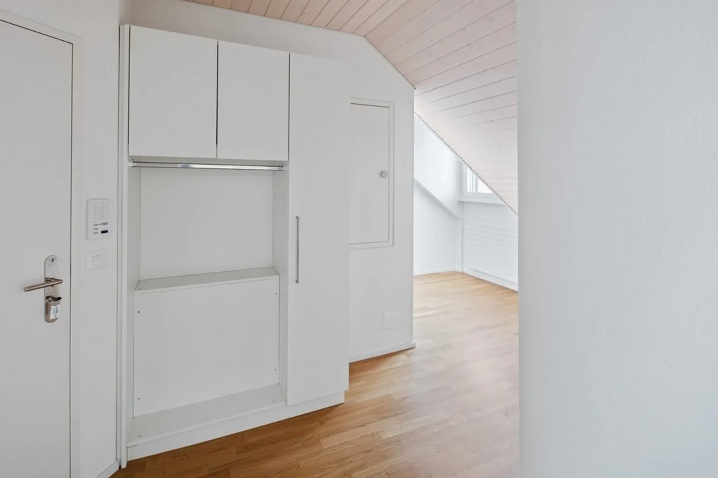 Top moderne Dachwohnung mit Galeriezimmer - Im Herzen von Flawil - Foto 10 von 11