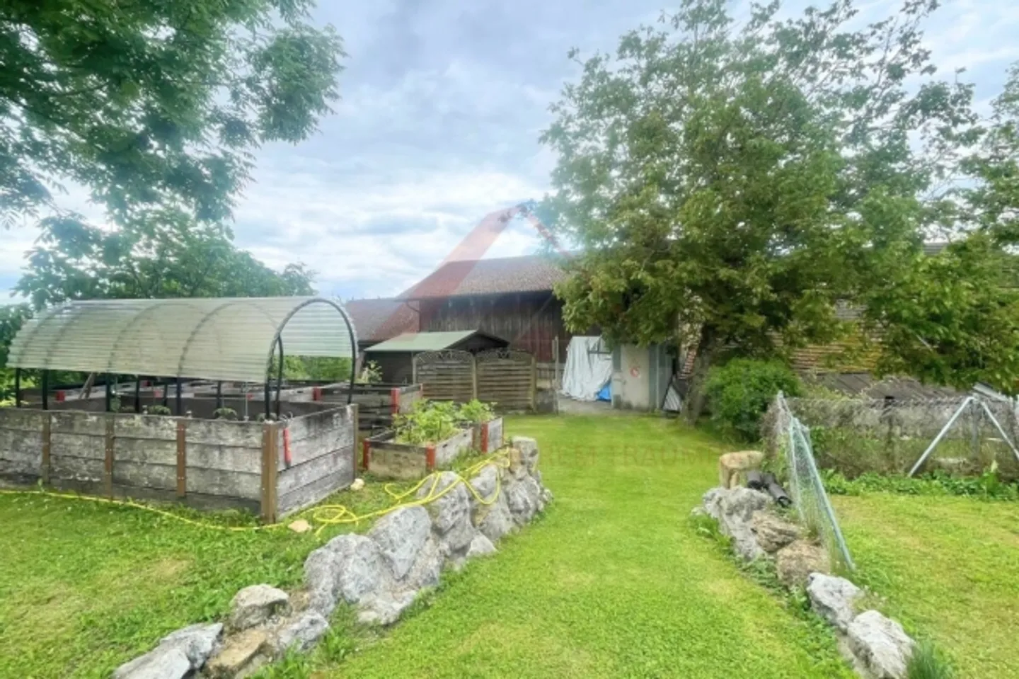 Ampia casa per due generazioni a Grenchen - 14,5 stanze, grande terreno e potenziale versatile - Foto 19 di 20