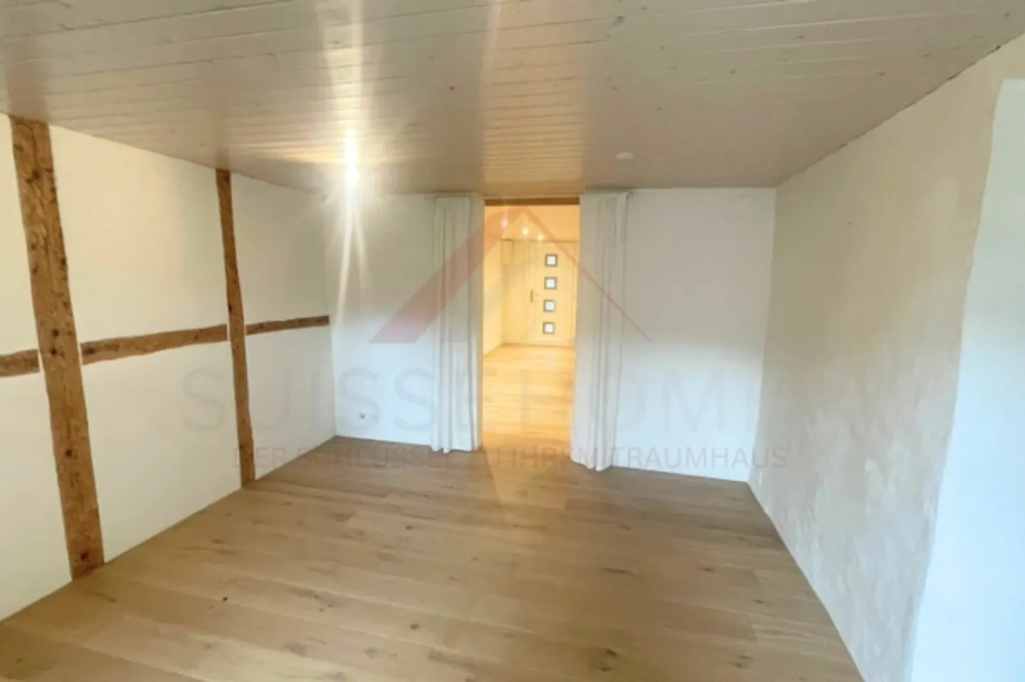 Ampia casa per due generazioni a Grenchen - 14,5 stanze, grande terreno e potenziale versatile - Foto 13 di 20