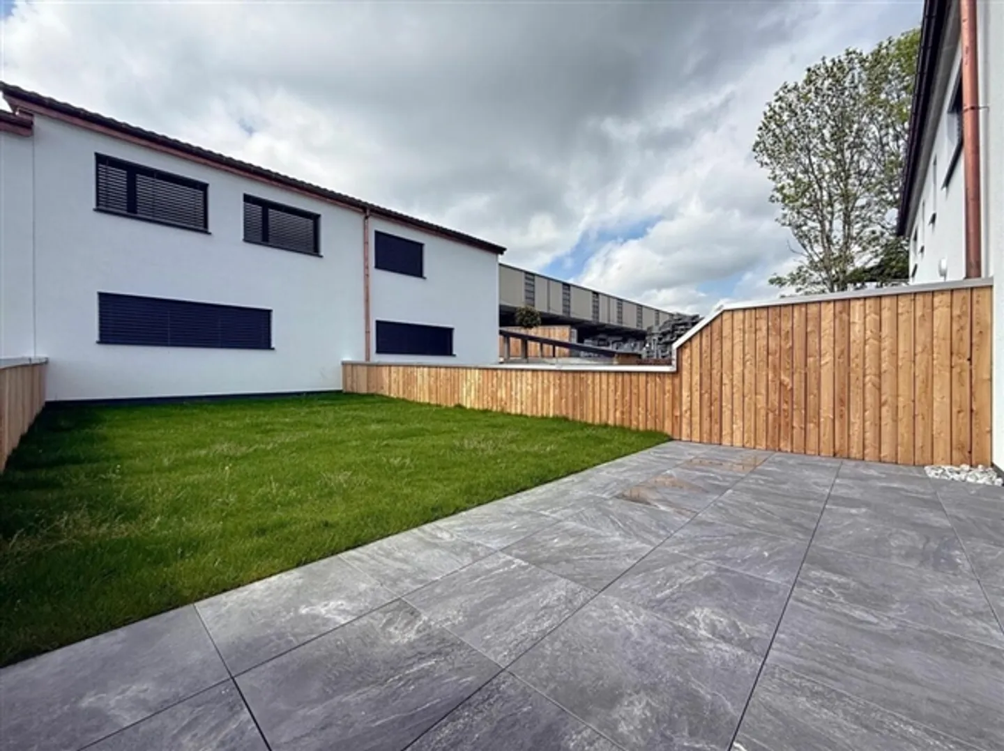 Moderne Familienvilla in Vuisternens - Foto 2 von 20