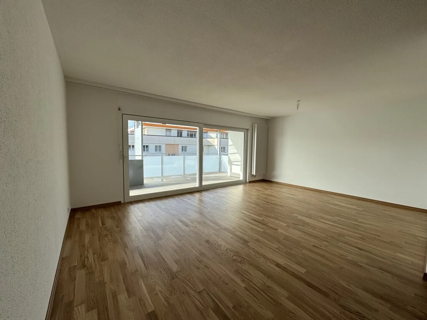 Modernes 4.5-Zimmer-Apartment - Foto 3 von 12