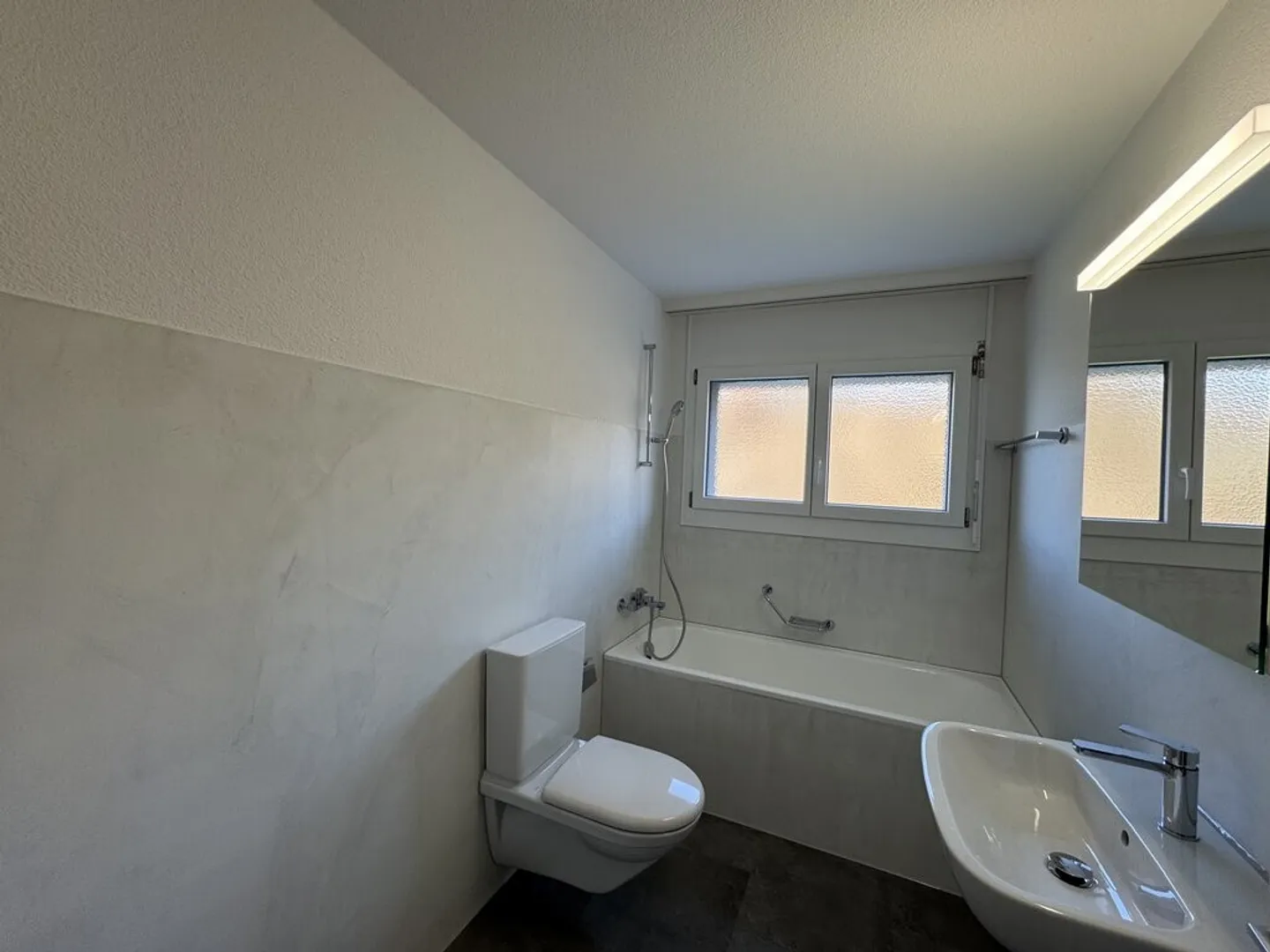 Modernes 4.5-Zimmer-Apartment - Foto 8 von 12
