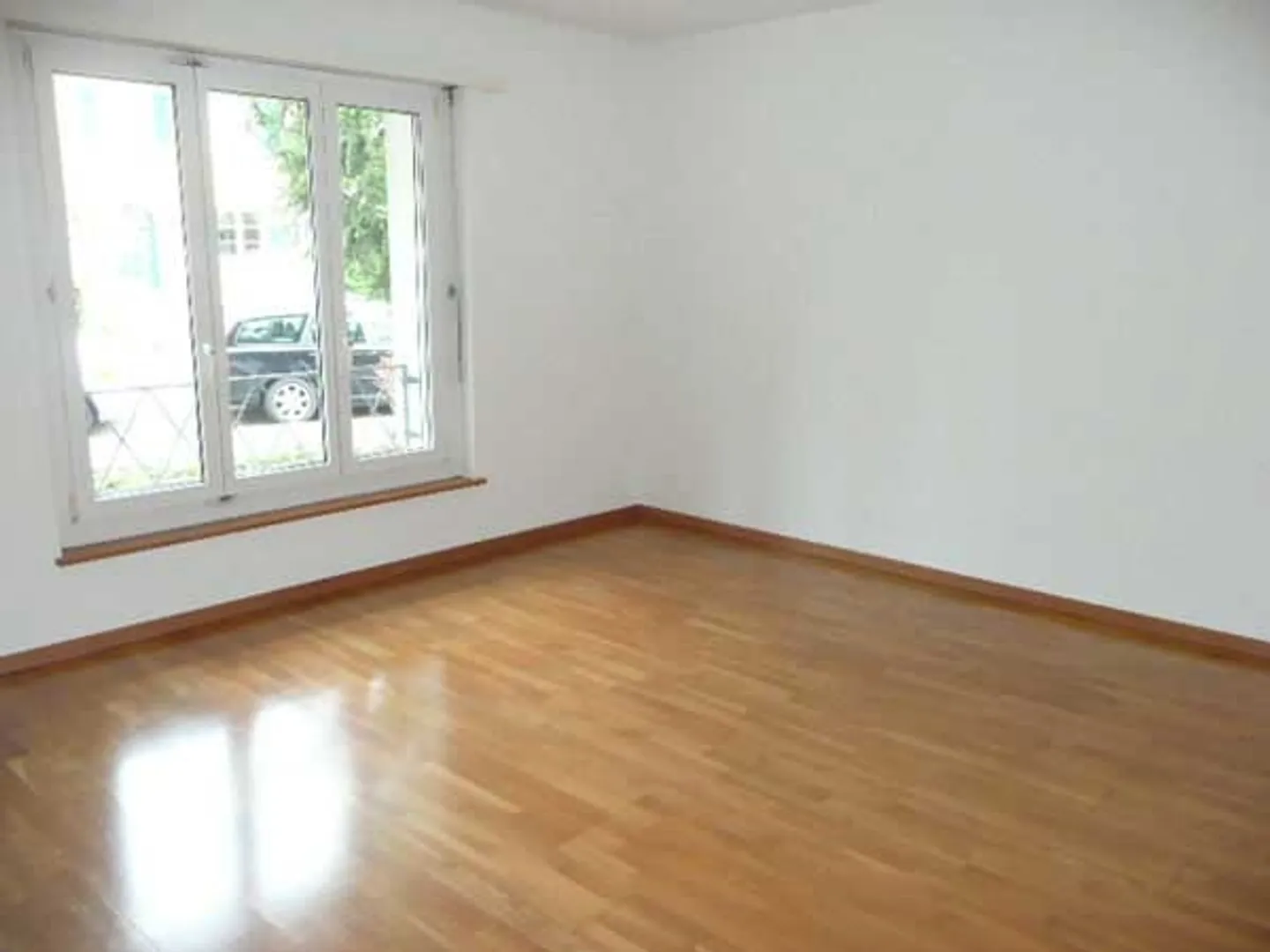 centrally located one-room apartment in quiet district 6 - Photo 2 of 4