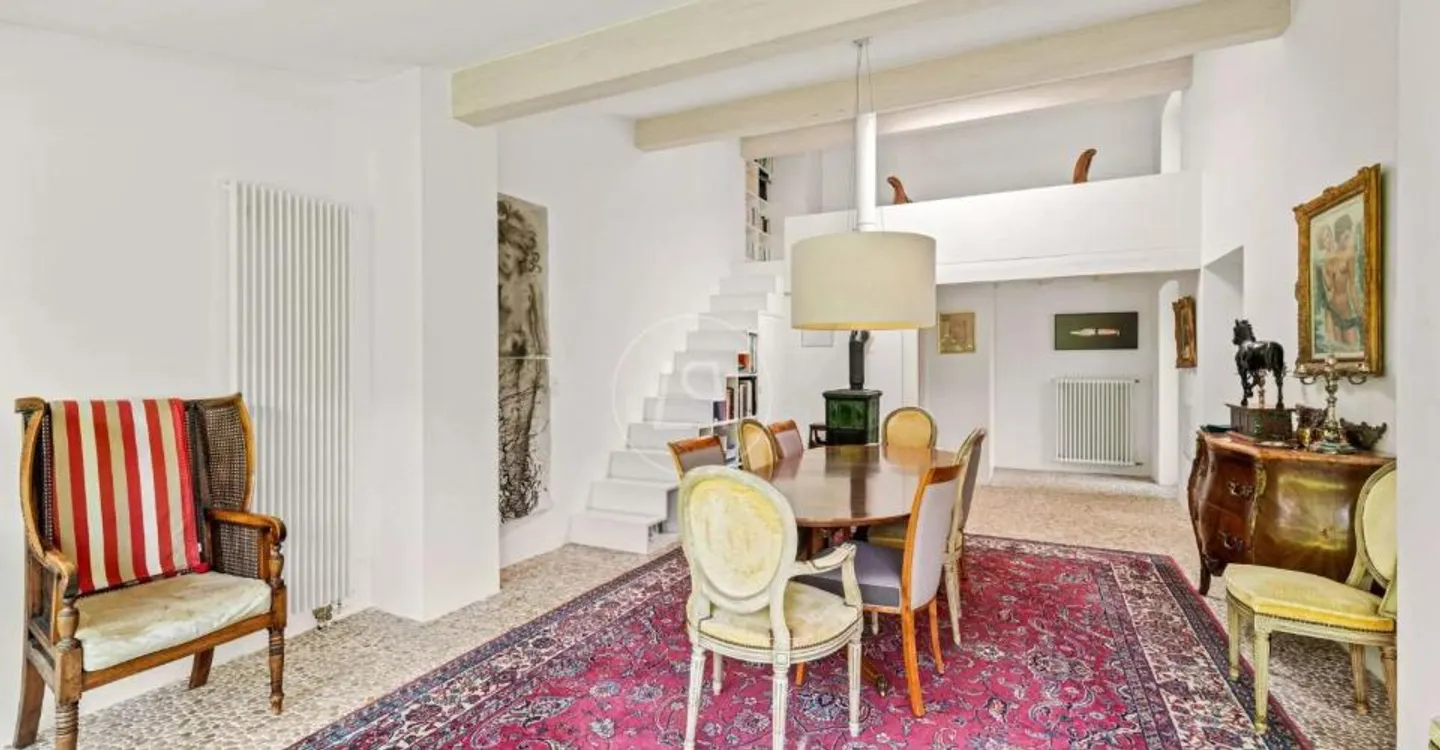 Very beautiful character house with swimming pool in the heart of the village, Genolier - Photo 6 of 10