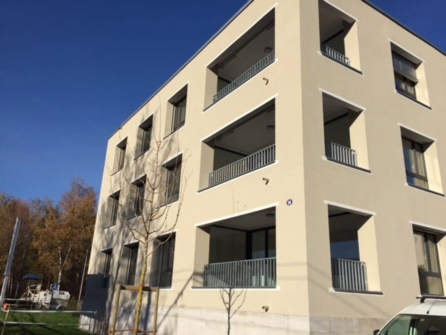 1er étage Est avec de hauts plafonds - Photo 1 sur 14