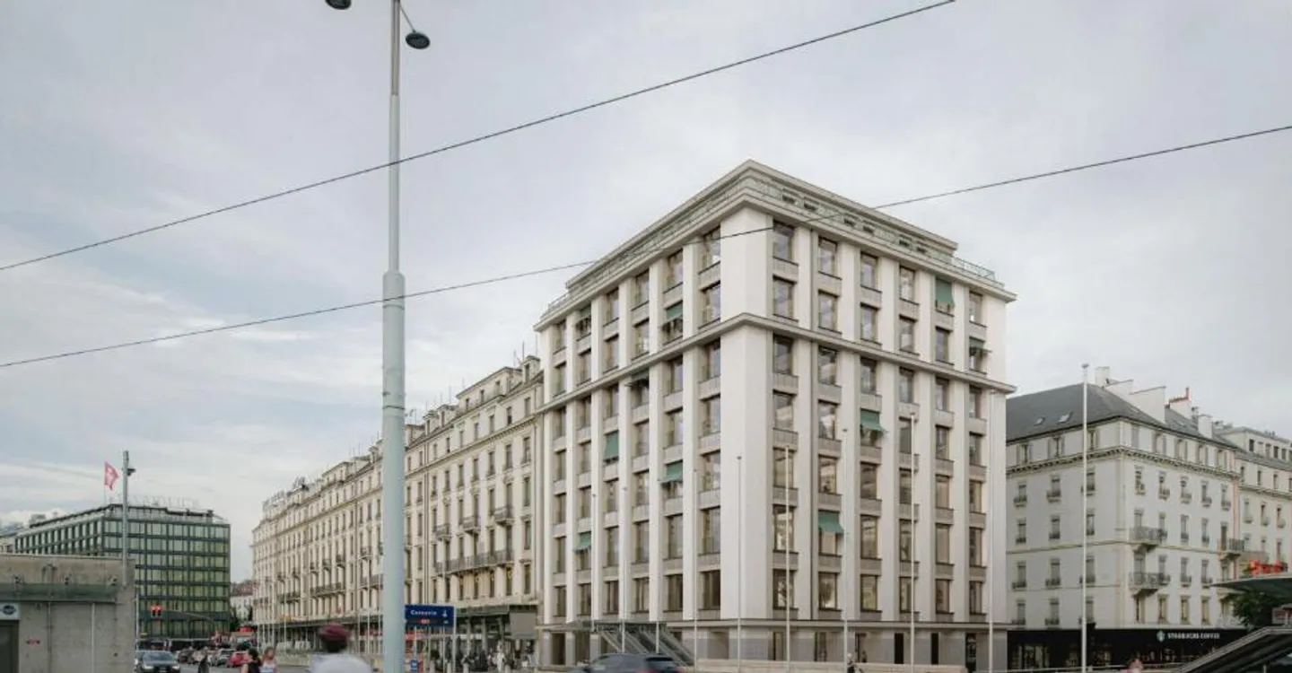 1,550 m² of offices facing Cornavin station, divisible by floor? Unique opportunity on the Geneva market - Photo 1 of 3