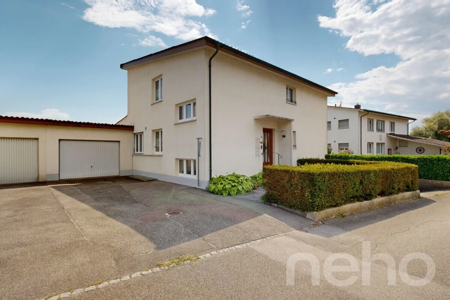 Grosszügiges Einfamilienhaus mit Garten - Foto 9 von 12