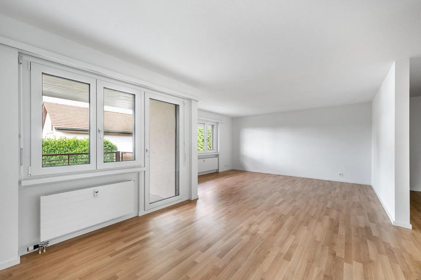 Attractive home with modern amenities - Photo 5 of 6