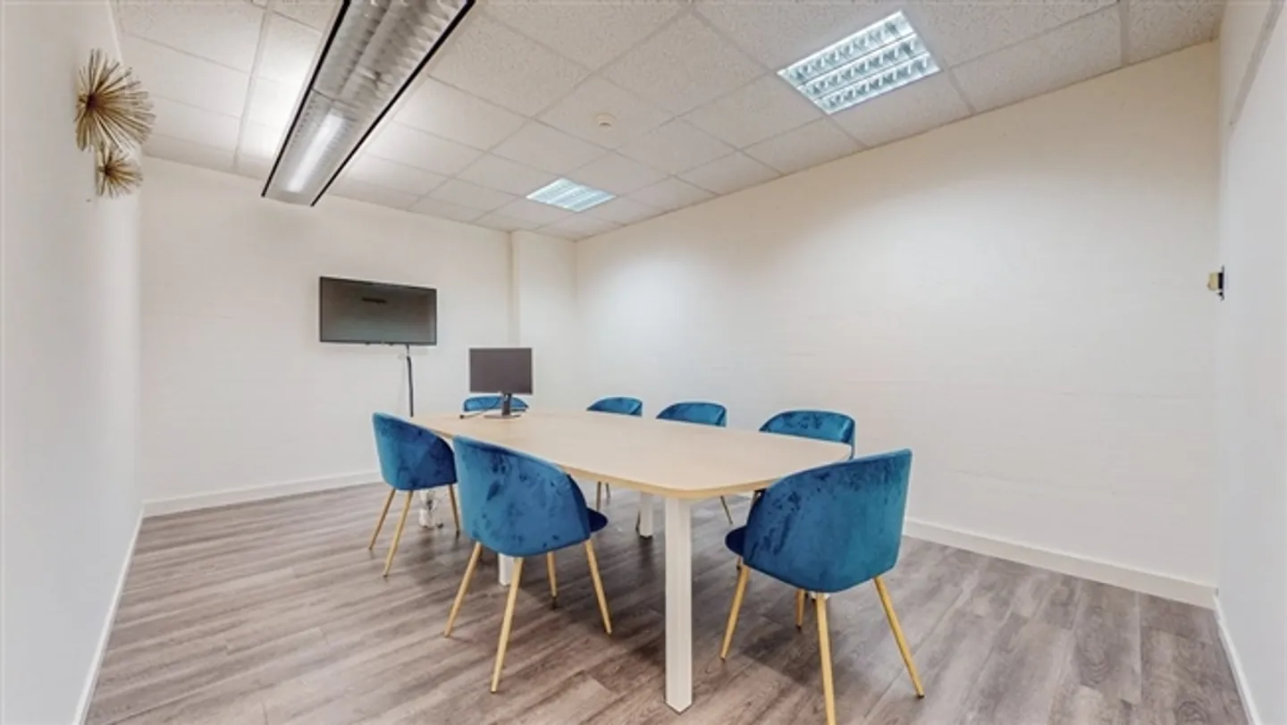 Spazio ufficio cerca nuovo inquilino - Foto 5 di 9