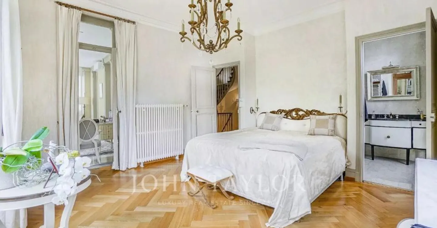 10-room House - Photo 10 of 13