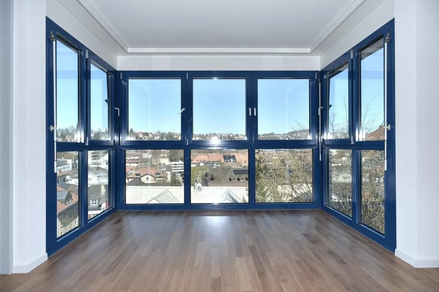 Living near the picturesque old town - Photo 3 of 10