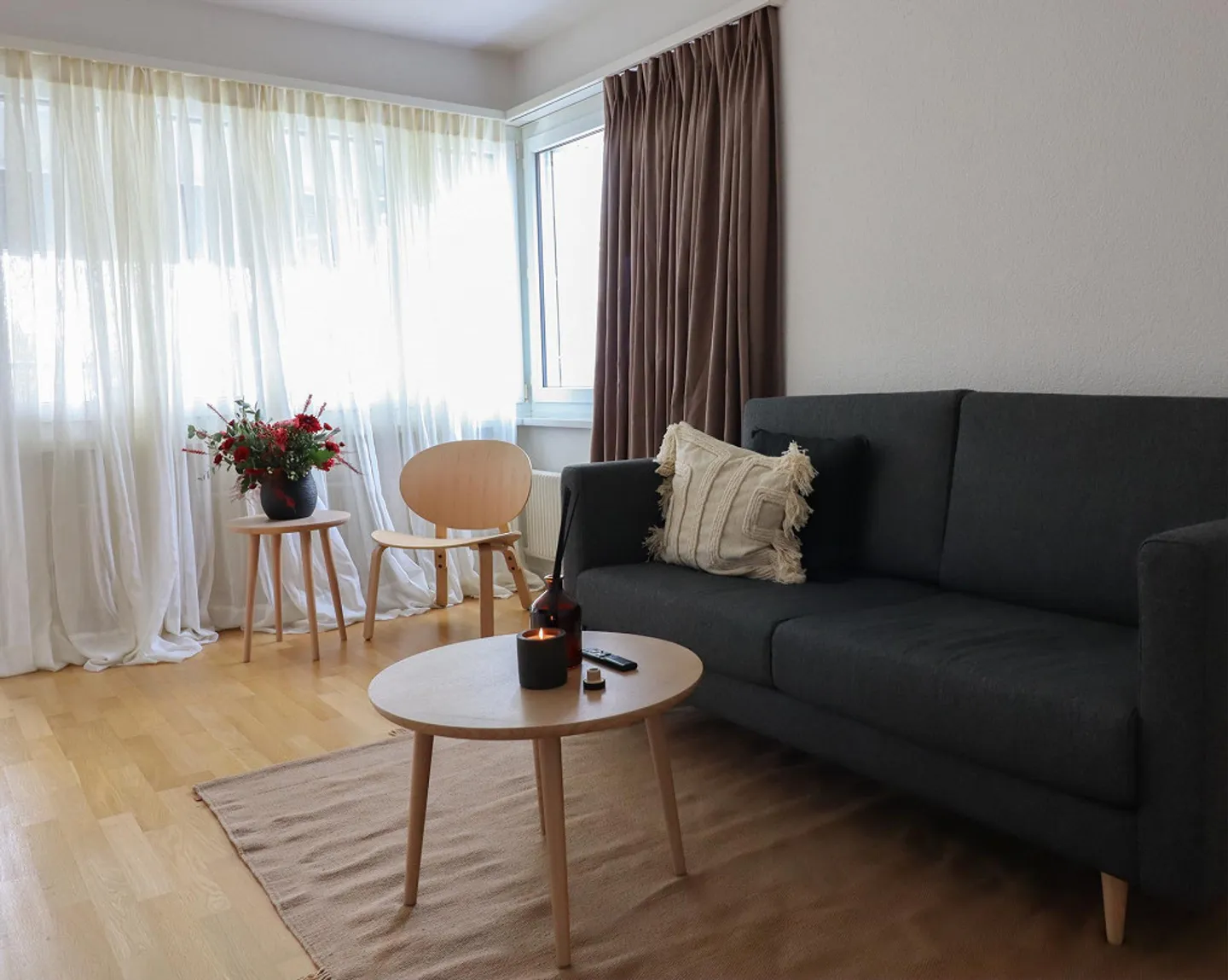 Furnished 3.5 room apartment on the ground floor - Photo 2 of 11