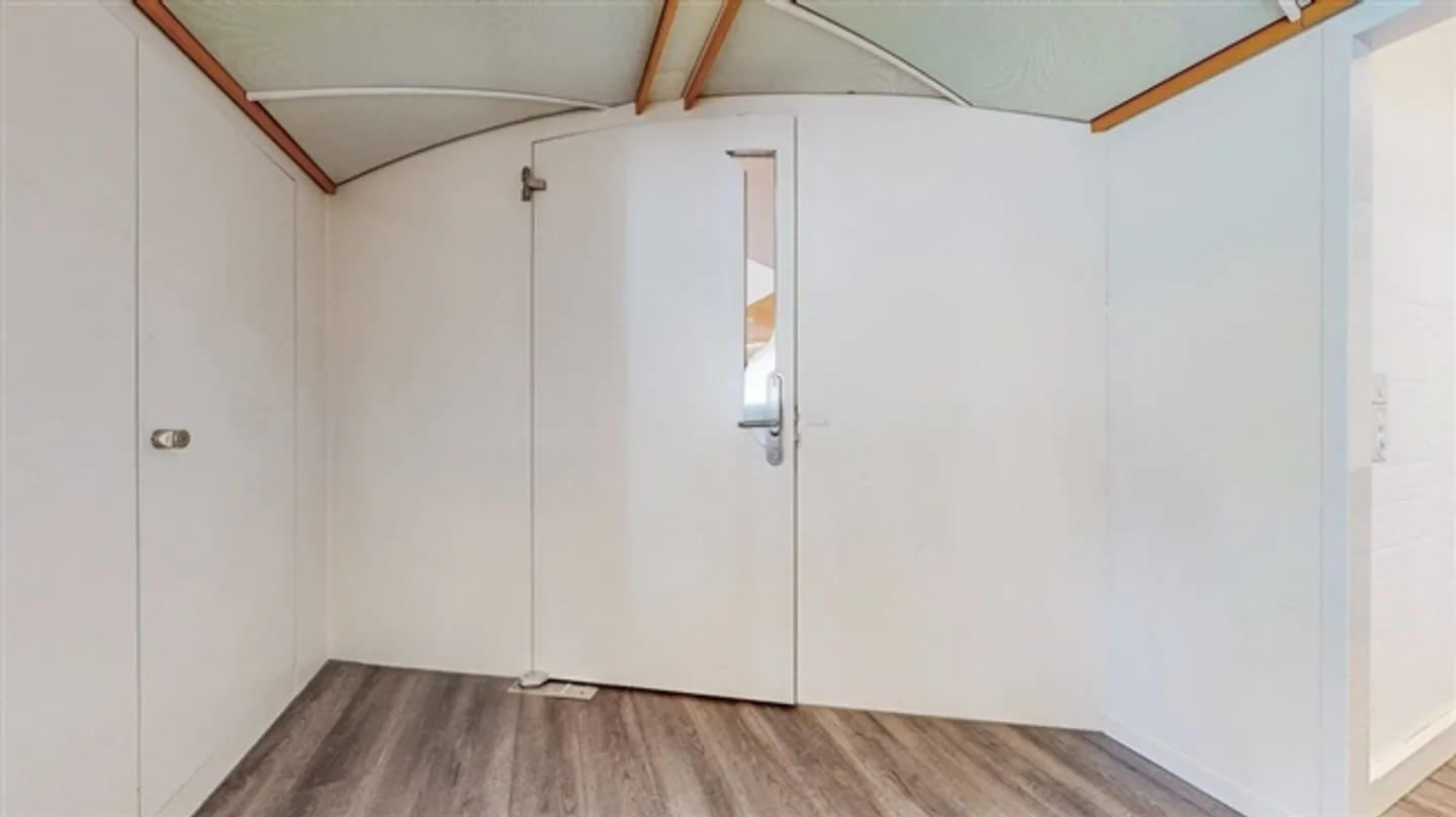 Spazio ufficio cerca nuovo inquilino - Foto 6 di 9