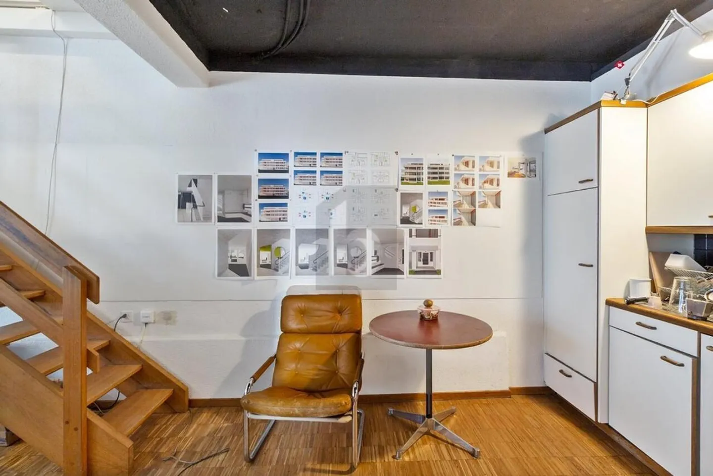 TOP LOCATION NEAR MAIN STATION - Photo 3 of 6