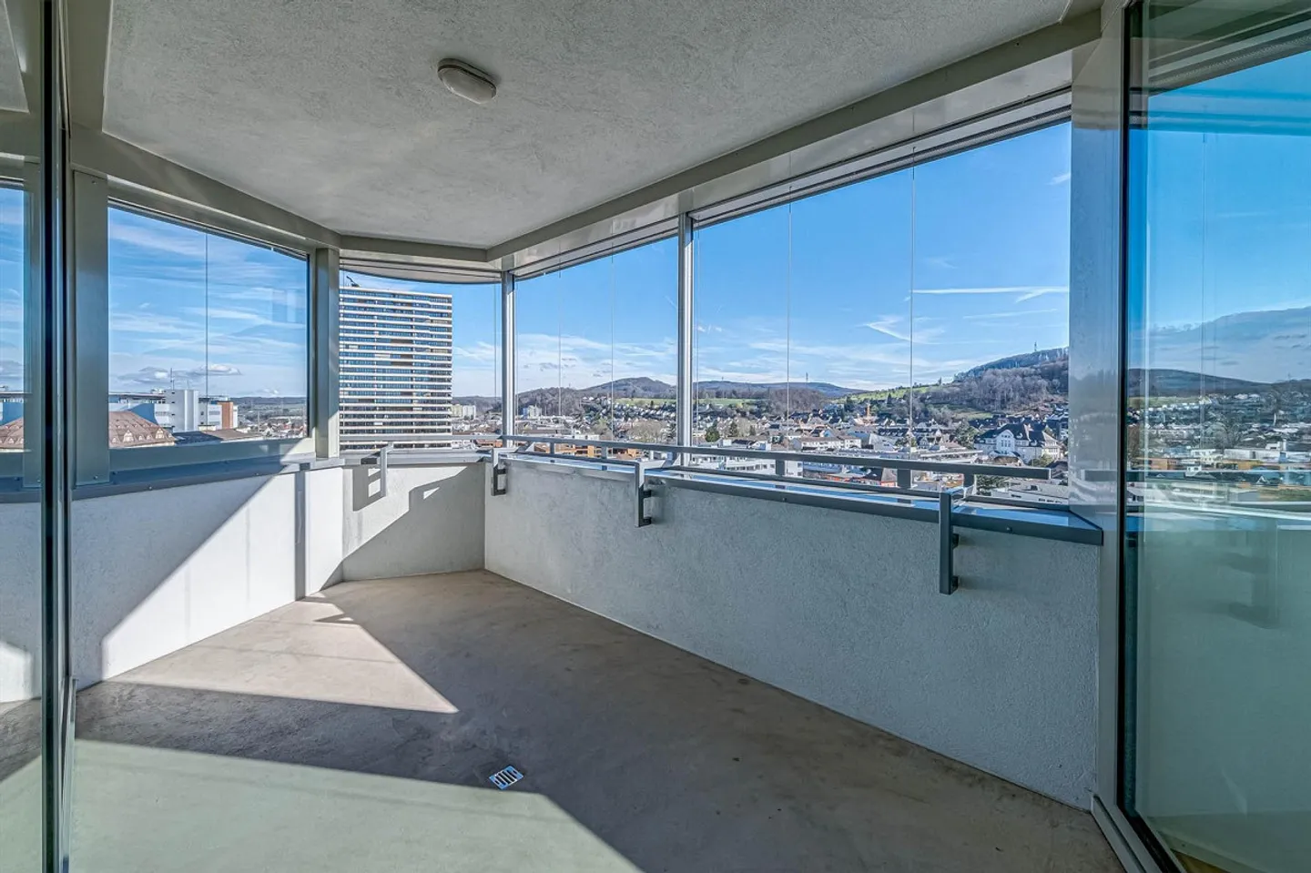 Moderne et spacieux - Photo 5 sur 7