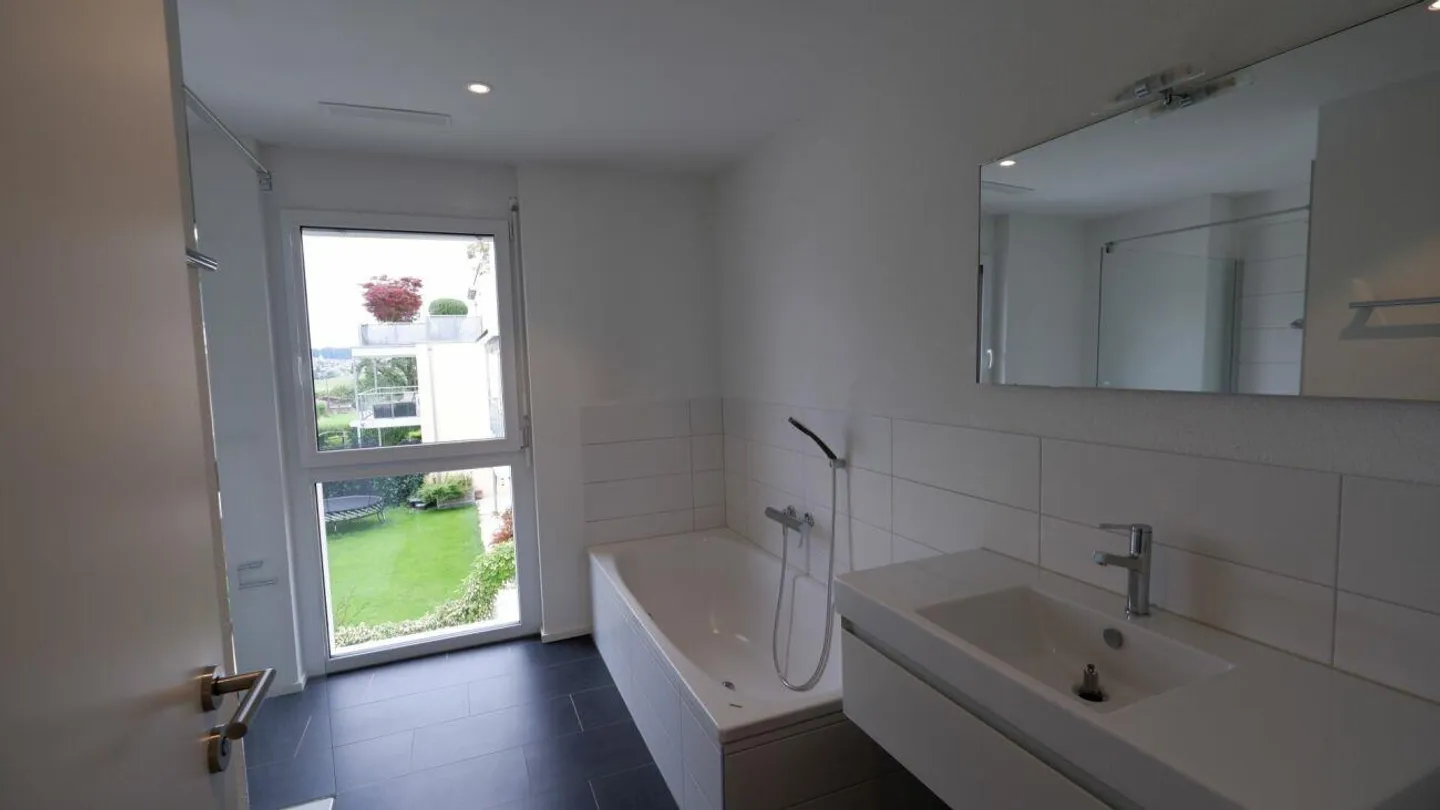 Modern 4.5 Room Apartment in the Heart of Fahrwangen - Photo 5 of 6