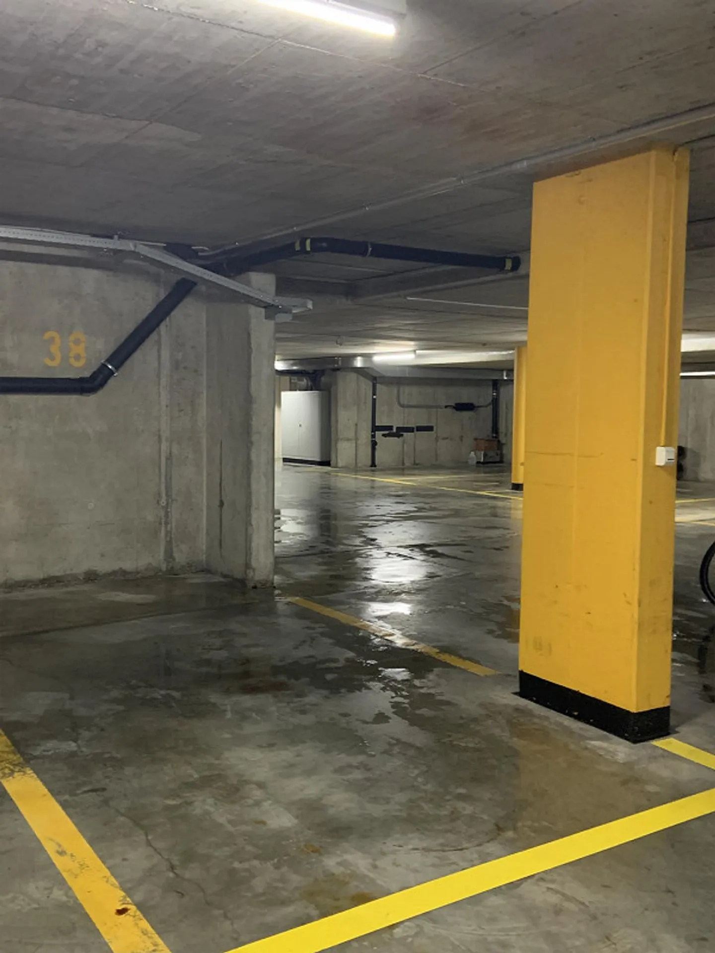 Place de garage - Photo 1 sur 1