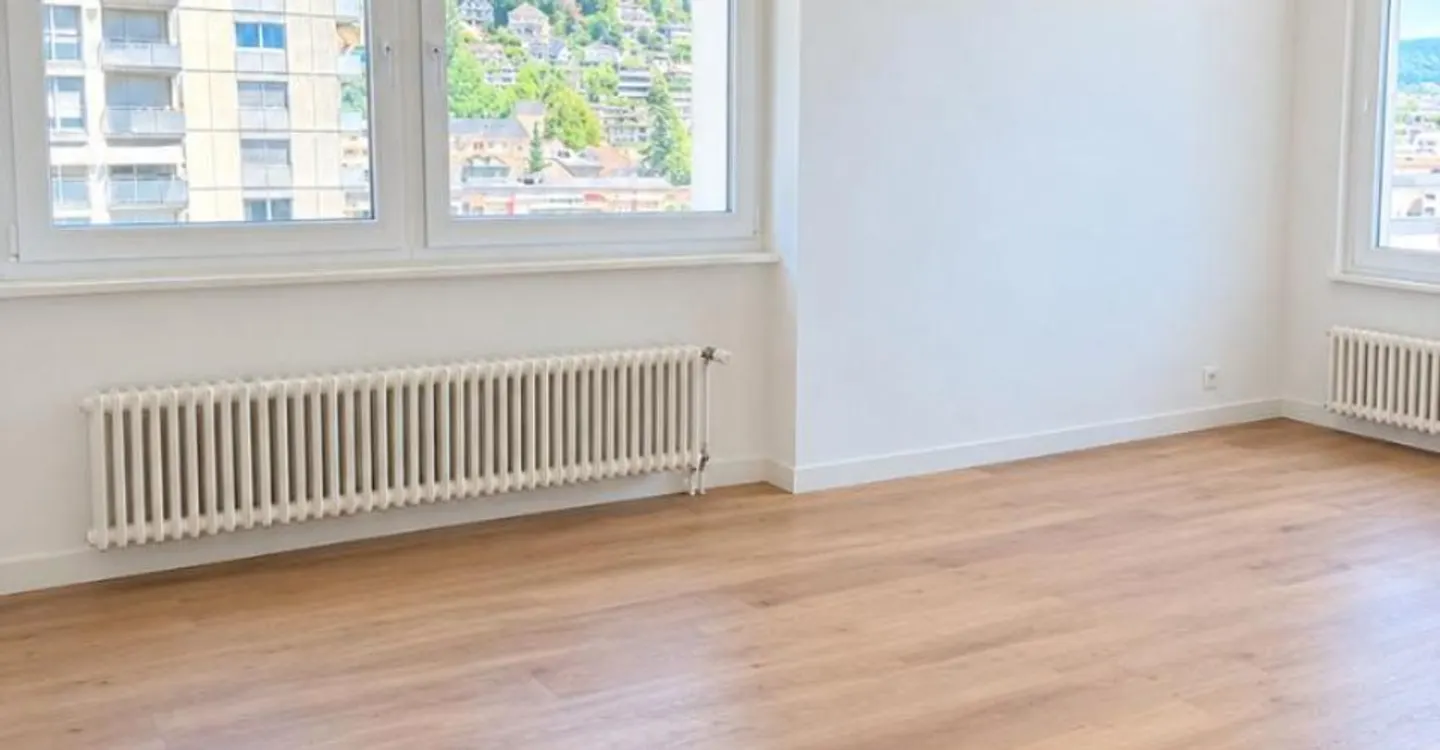 Appartement rénové avec balcon - Photo 3 sur 8