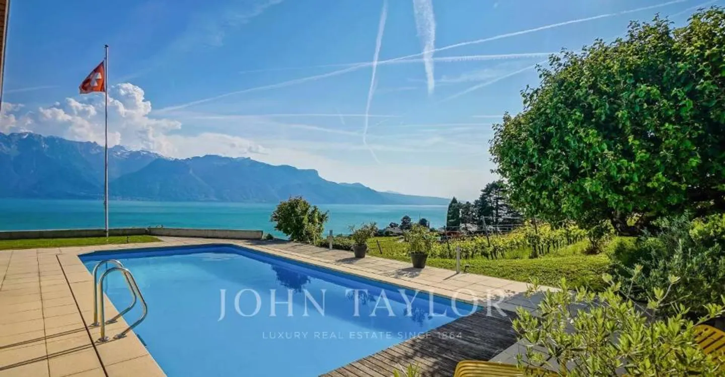 Prächtige Villa im Herzen der Weinberge mit spektakulärem Blick - Foto 1 von 11