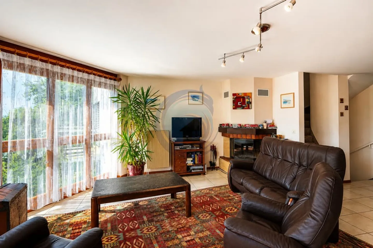 BEAUTIFUL 6.5-ROOM ATTACHED VILLA WITH LAKE VIEW - Photo 7 of 13
