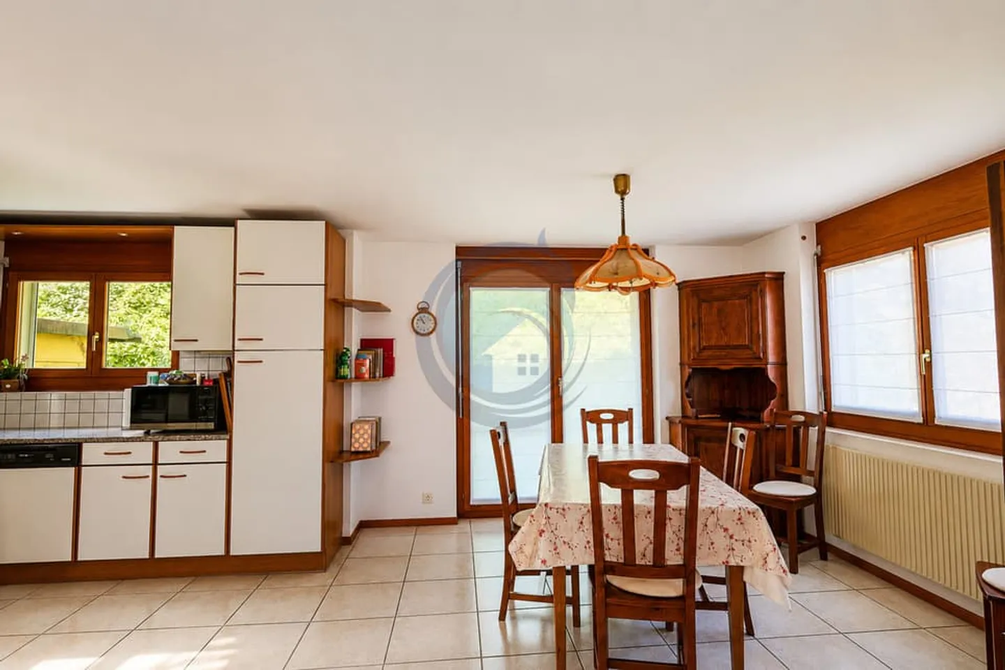 BEAUTIFUL 6.5-ROOM ATTACHED VILLA WITH LAKE VIEW - Photo 9 of 13