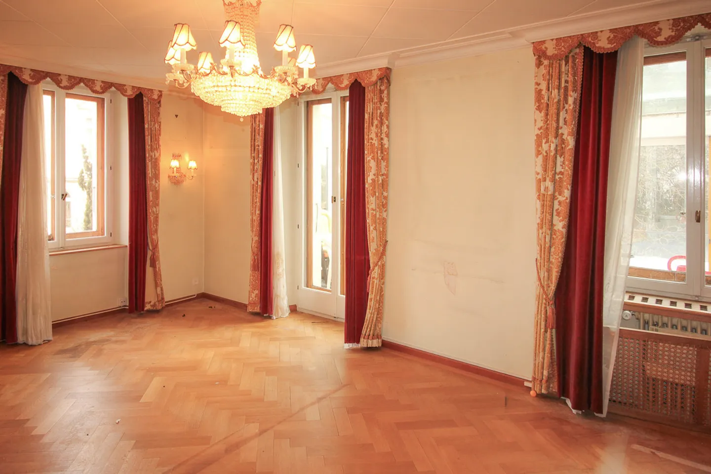 Rental building with 3 (4) apartments, 2 garages and 1 veranda - Photo 10 of 22