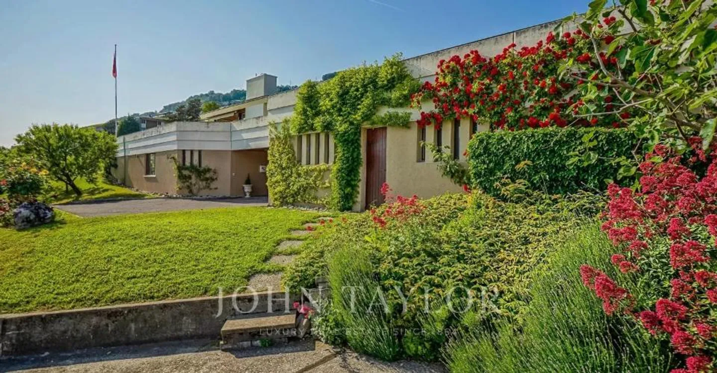 Prächtige Villa im Herzen der Weinberge mit spektakulärem Blick - Foto 5 von 11